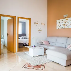  Apartment Lorena Kroatien